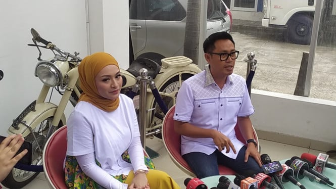 IntipSeleb/ Wahyu Firmansyah