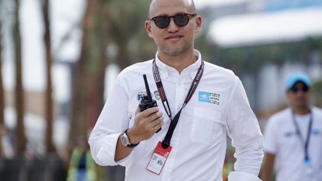 instagram/anandamikola27