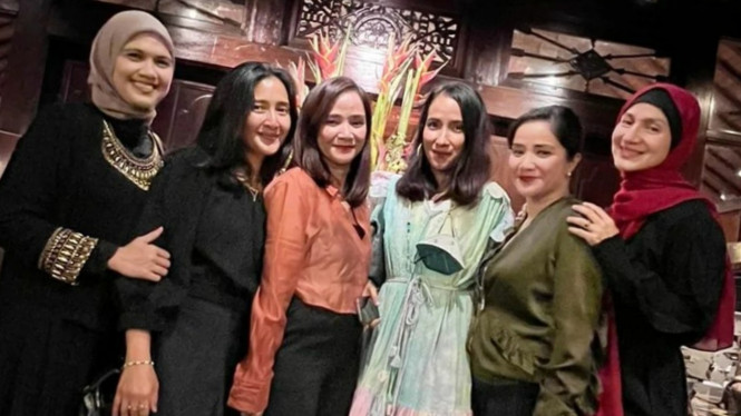 Instagram/wanda_hamidah