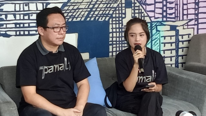 Intipseleb/Tiya Sukmawati