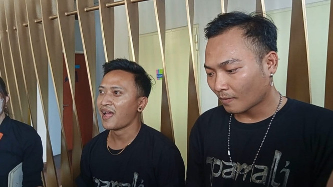 Intipseleb/Tiya Sukmawati