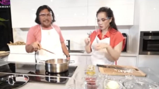 YouTube/RANS Entertainment