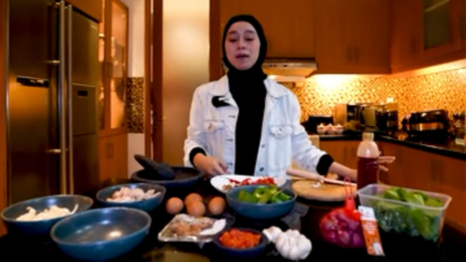 YouTube/leslar entertainment 