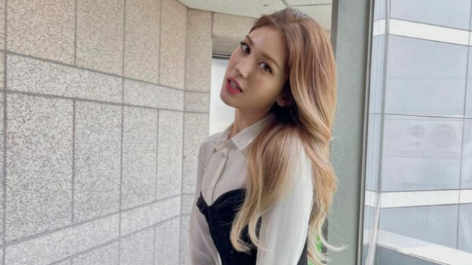 Instagram/@somsomi0309