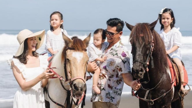 Instagram/tyararenata