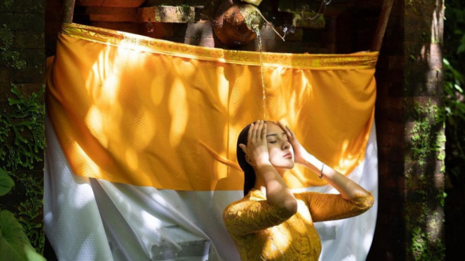 Instagram/Anya Geraldine