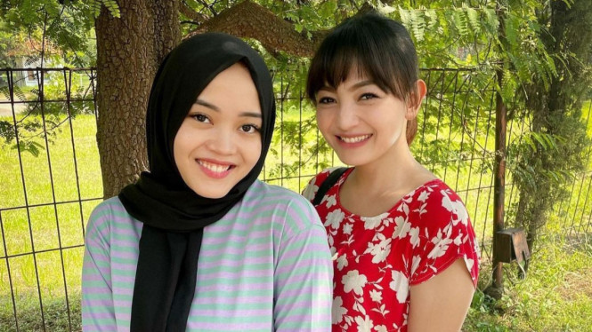 Instagram/riesca_rose