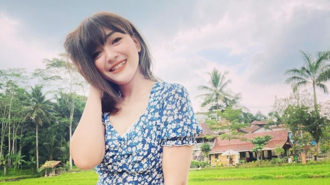 Instagram/riesca_rose