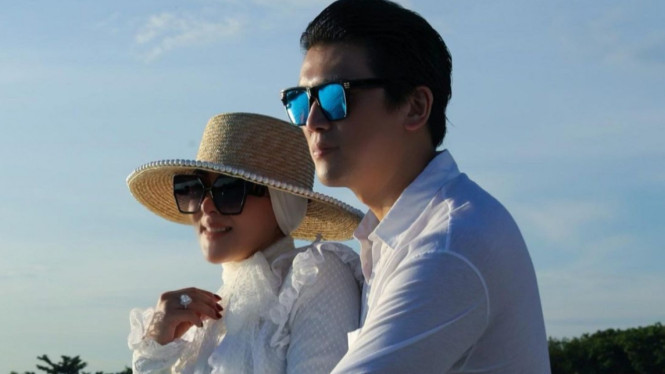 Instagram/princessyahrini 