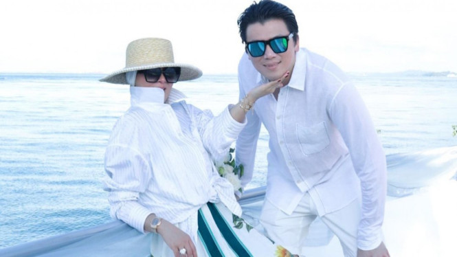 Instagram/princessyahrini 