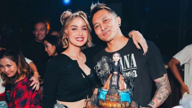 Instagram/@_demianaditya_