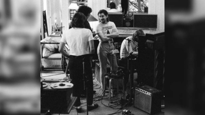 Instagram/@arcticmonkeys