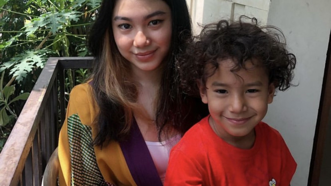 instagram/wanda_hamidah