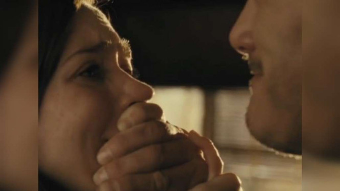 Instagram/@thegirlonthetrainmovie