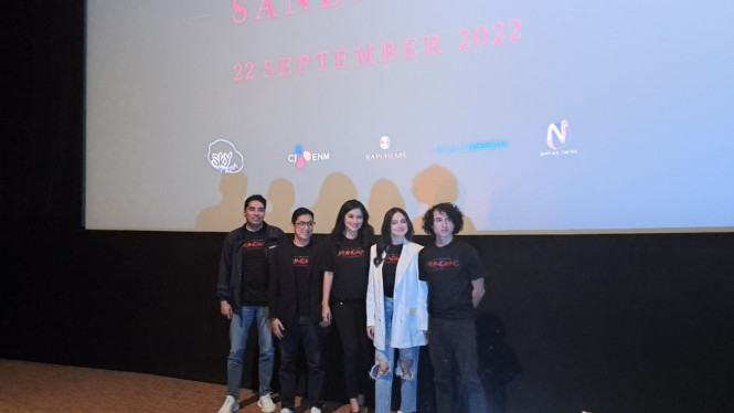 Intipseleb/Tiya Sukmawati