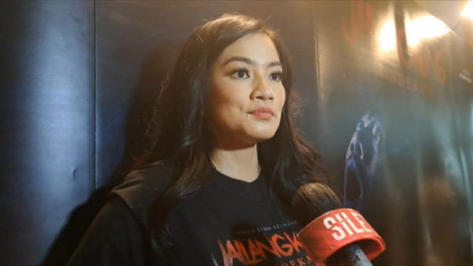 Intipseleb/Tiya Sukmawati