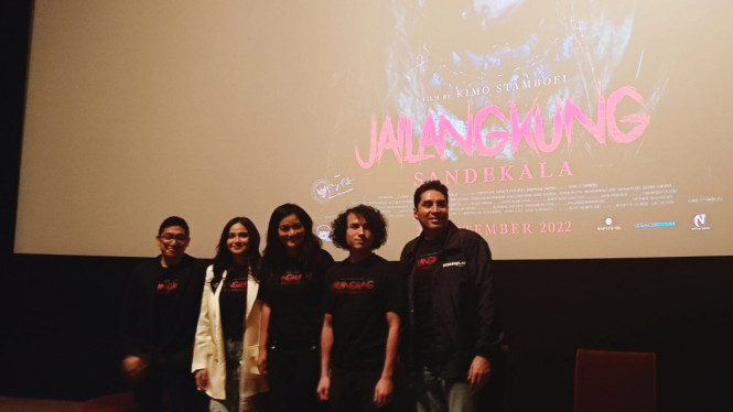 Intipseleb/Tiya Sukmawati