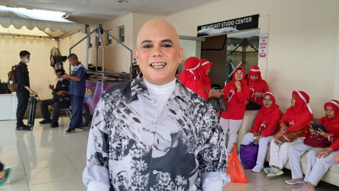 Intipseleb/Tiya Sukmawati