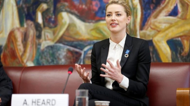 Instagram/amberheard