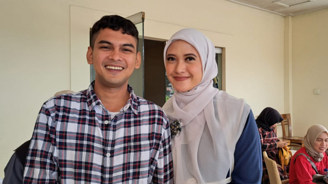 Intipseleb/Tiya Sukmawati