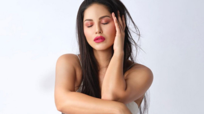 instagram/sunnyleone