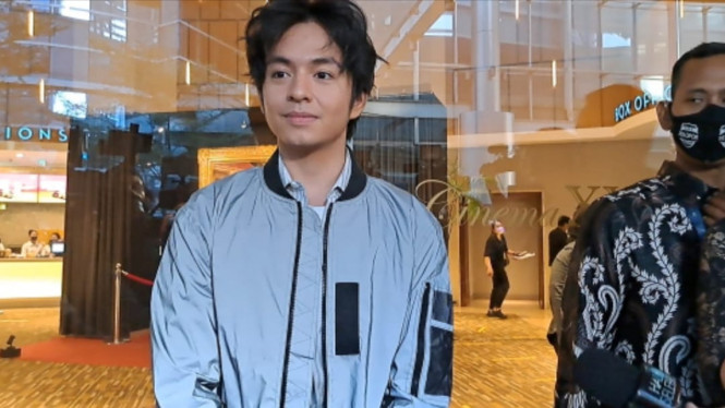 Intipseleb/Tiya Sukmawati