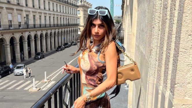 Instagram/miakhalifa 