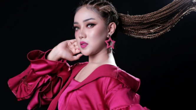 instagram/nadadestyaraf_