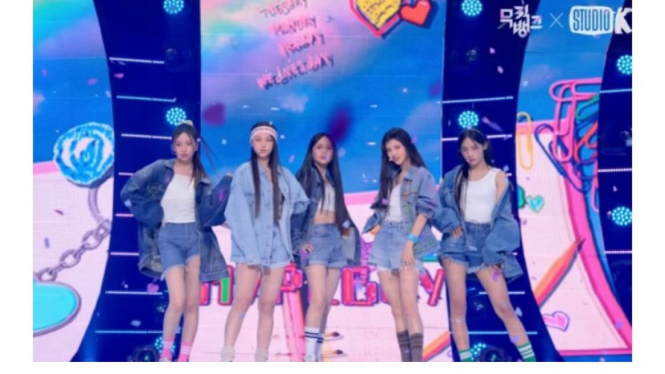 Jadi Sorotan, NewJeans Tuai Pujian Karena Live Vokal, Netizen: Keren!