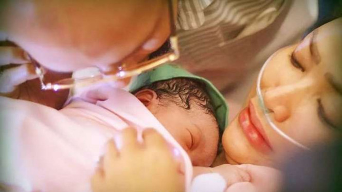 Instagram/@roro.fitria1989