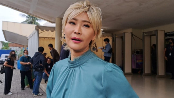 Intipseleb/Tiya Sukmawati