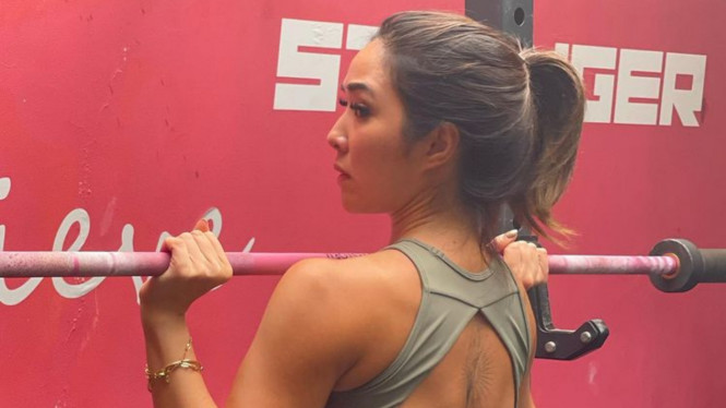 Instagram/ @gisel_la