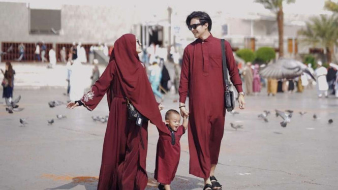 Instagram/@rey_mbayang