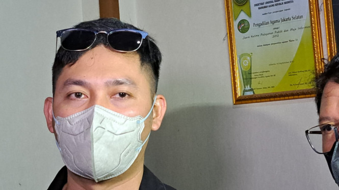 Intipseleb/Tiya Sukmawati