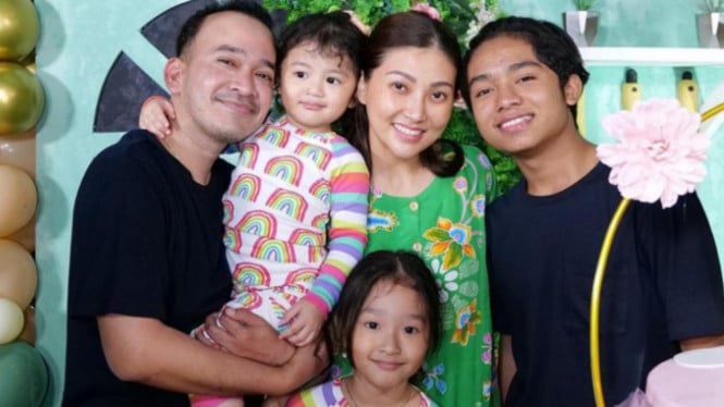 Instagram/@sarwendah29