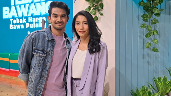 Intipseleb/Tiya Sukmawati