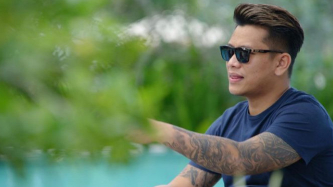 Instagram/@borisbokir_