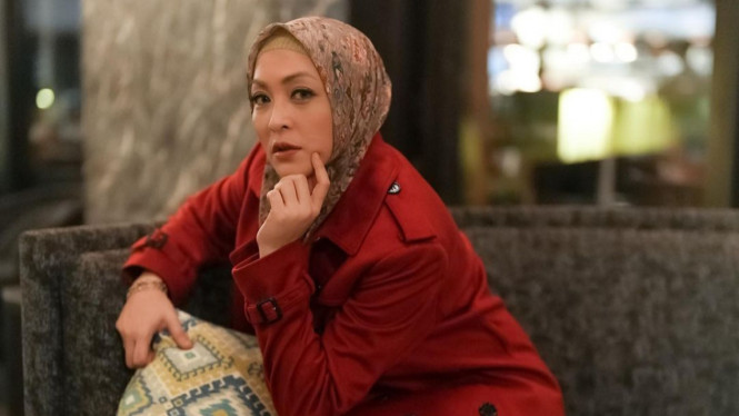 Instagram/angelinasondakh09