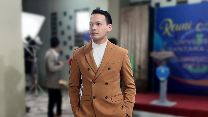 6 Potret Awet Muda Ben Joshua Diusia 42 Tahun, Bikin Melongo