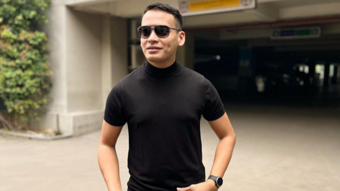 6 Potret Awet Muda Ben Joshua Diusia 42 Tahun, Bikin Melongo