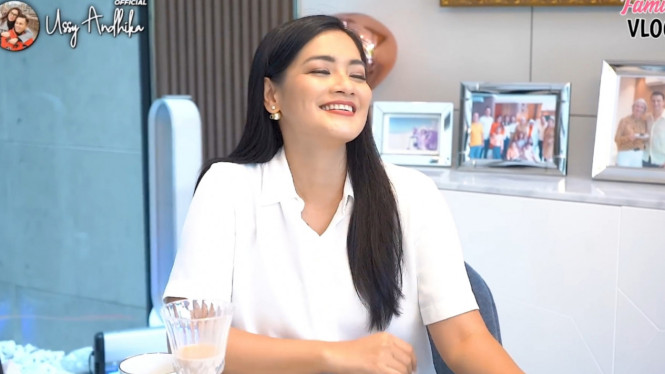 YouTube/Ussy Andhika Official