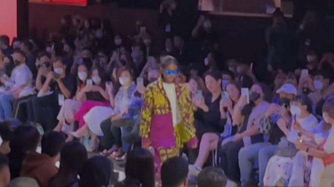 Instagram/ @its3second