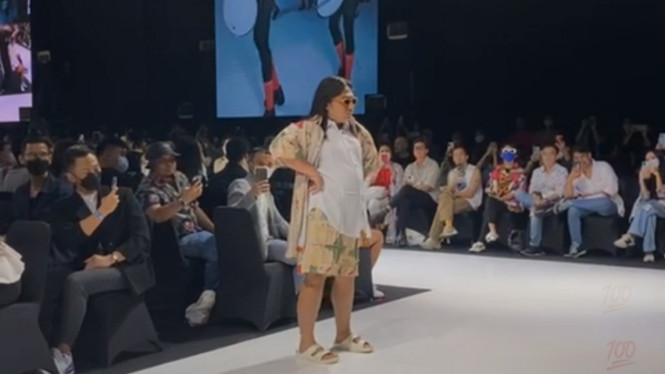 Instagram/ @its3second