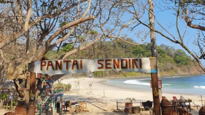 Wisata Pantai Sendiki Hidden Gem Di Malang Selatan Yang Eksotis 