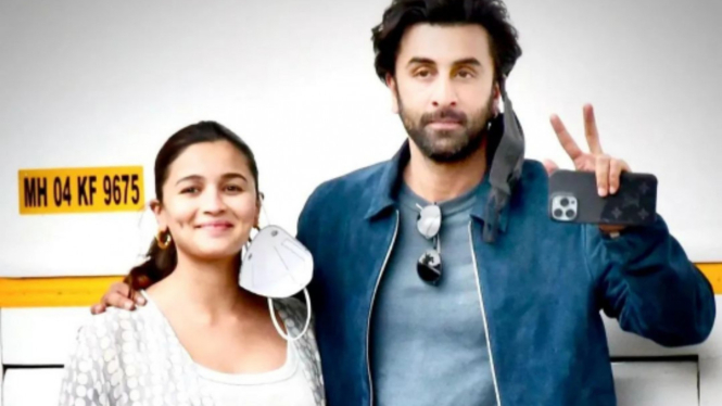 Alia Bhatt Diduga Cemburu dengan Shraddha Kapoor, Larang Ranbir Kapoor