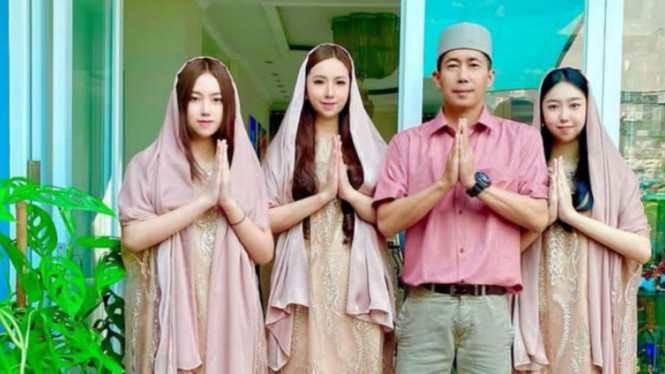 Instagram/@henitania