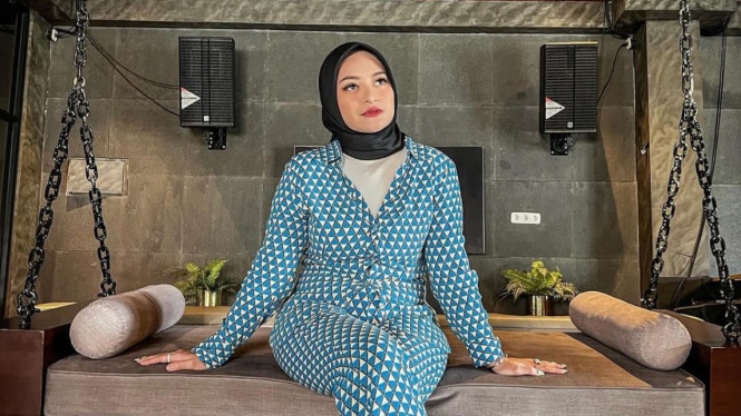 Instagram/nathalieholscher