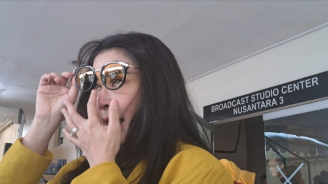 Intipseleb/Tiya Sukmawati