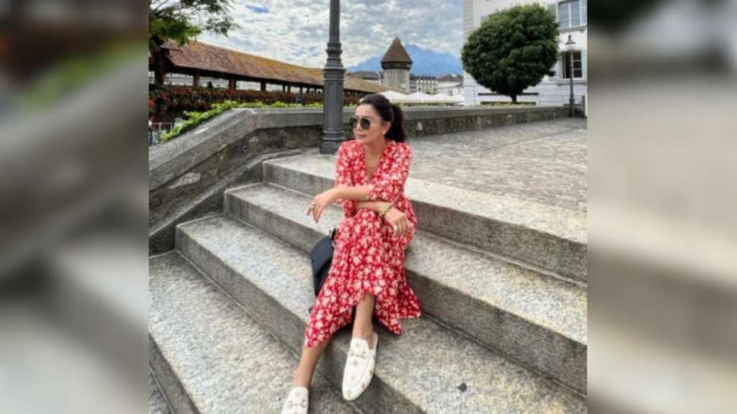 Instagram/@mayangsari_official