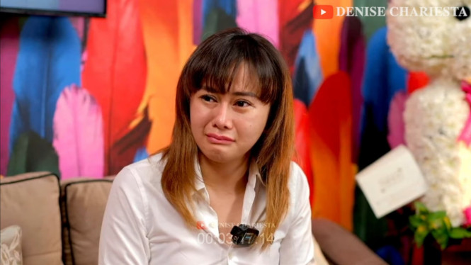 Youtube/Denise Chariesta